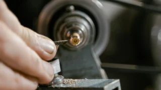 Trinaestogodišnja djevojčica s hroničnim artritisom otkriva kako pečenje olakšava bolove