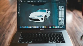 Čudesan opstanak: Stjuardesa izbačena iz aviona preživjela pad u New Yorku